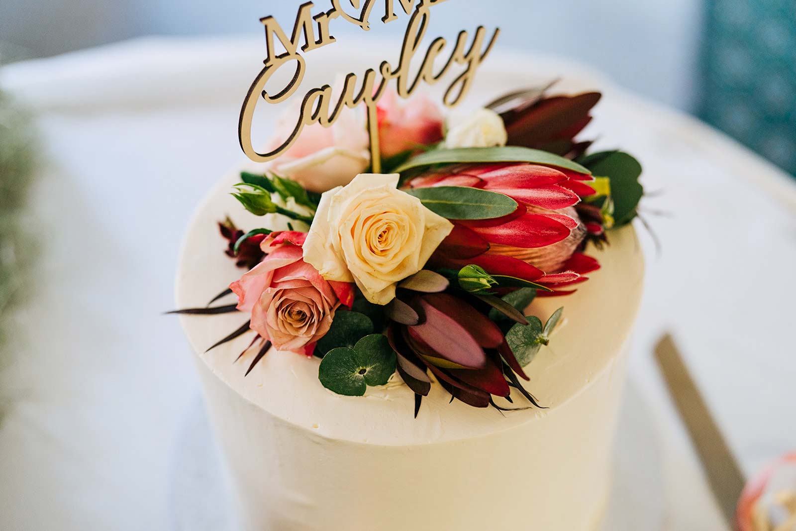 Wedding cake flowers