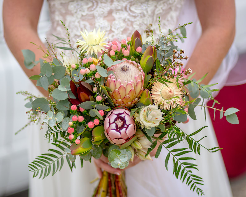 Bride flowers florist Forresters Beach
